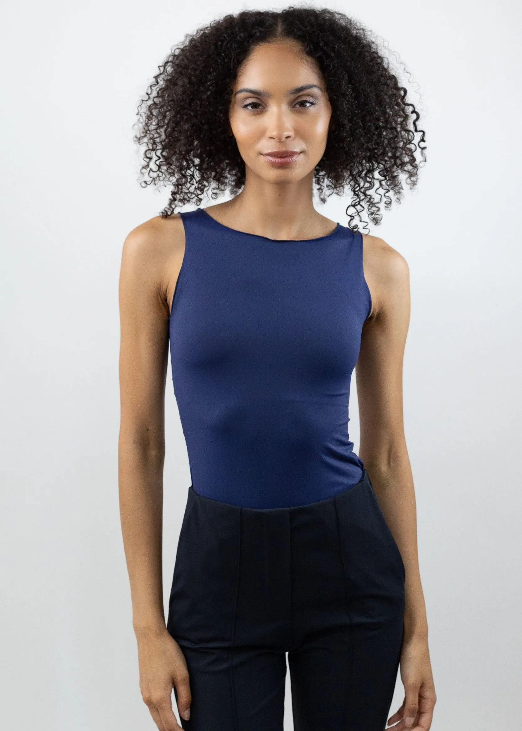 Reversible Scoop Tank