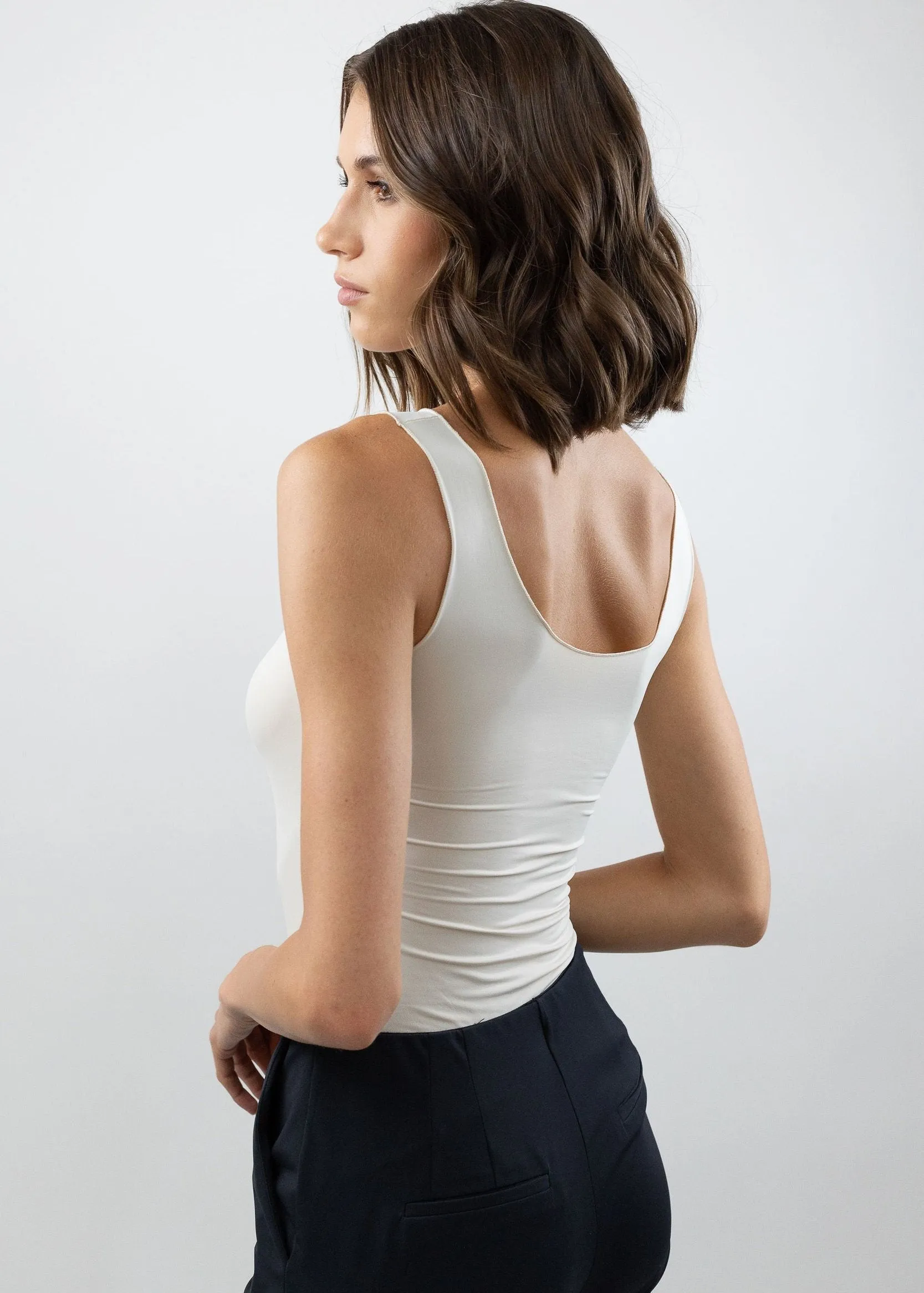 Reversible Scoop Tank